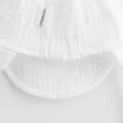 Dětská letní mušelínová čepička s kšiltem New Baby bílá